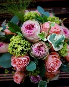 かわいいバラが入荷いたしました♪|「フルール花もと」　（神奈川県秦野市の花屋）のブログ